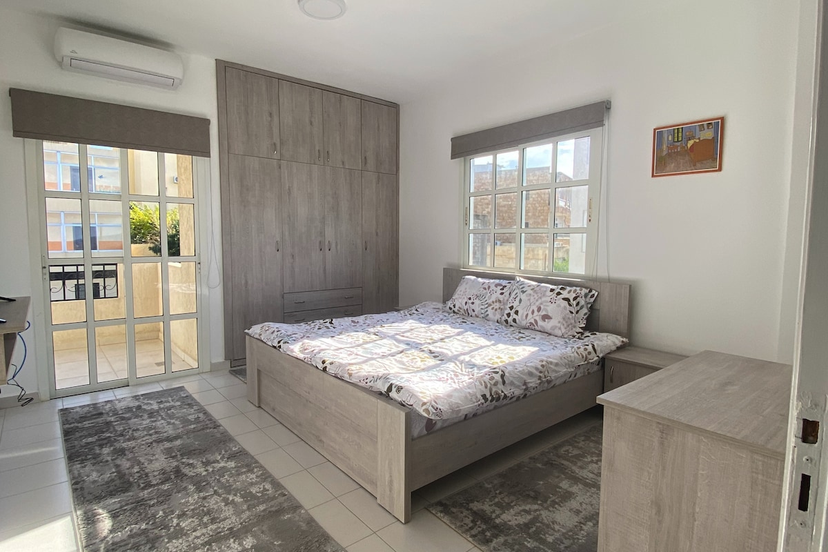 Bright and airy bedroom at Silver Guesthouse